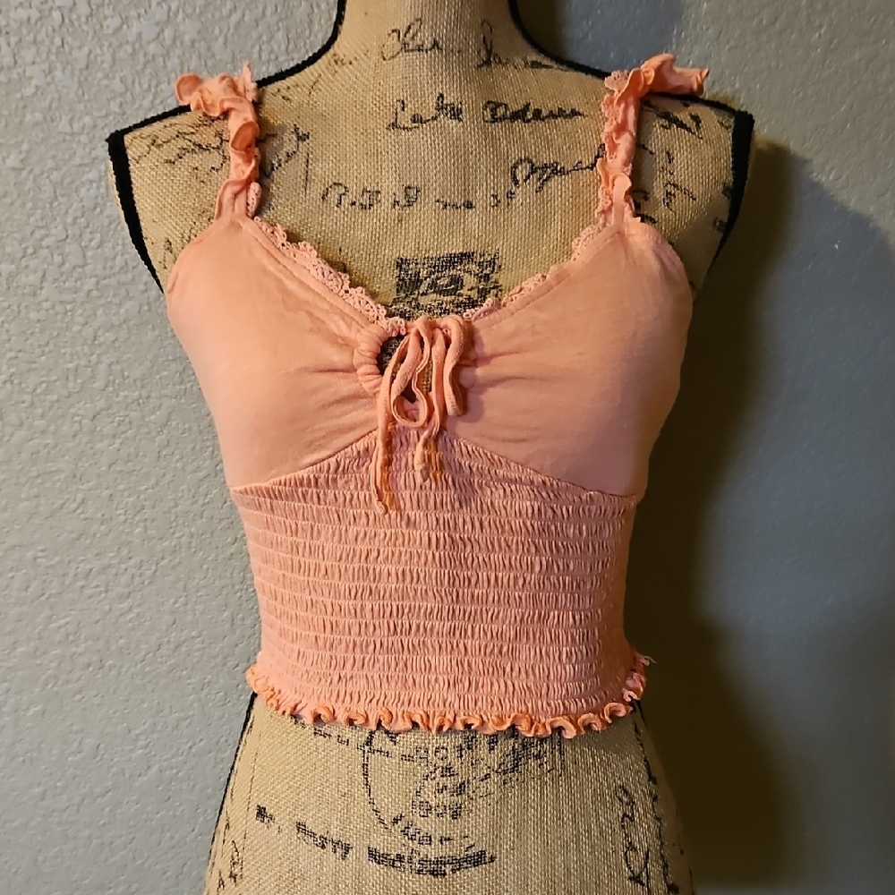 NWOT Peach SO Crop Top